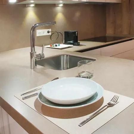 Διαμέρισμα Apartamento Aveleon B